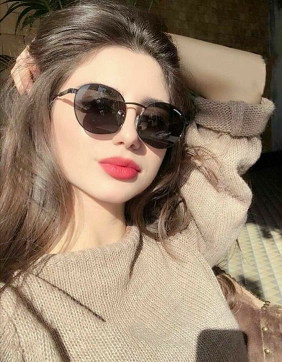 Stylish Girls Dp