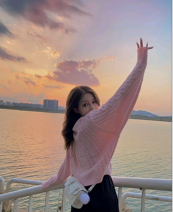 Stylish Girls Dp