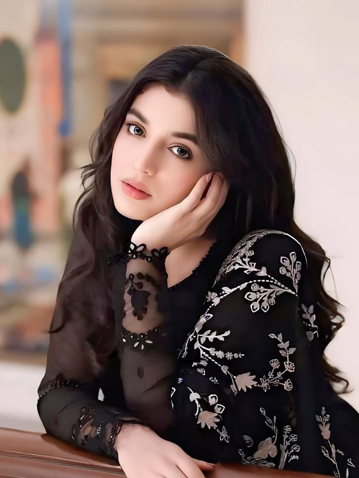 Stylish Girls Dp