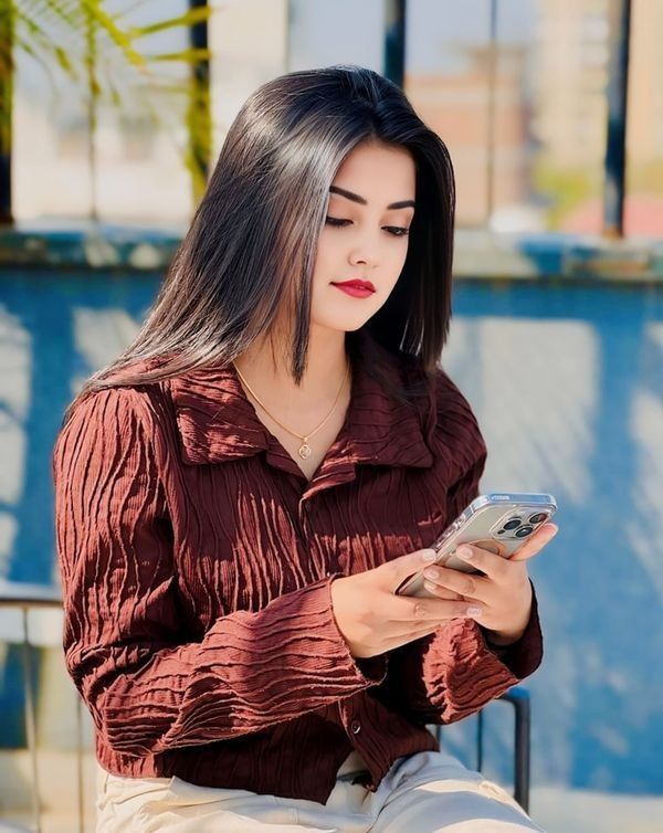 Stylish Girls Dp