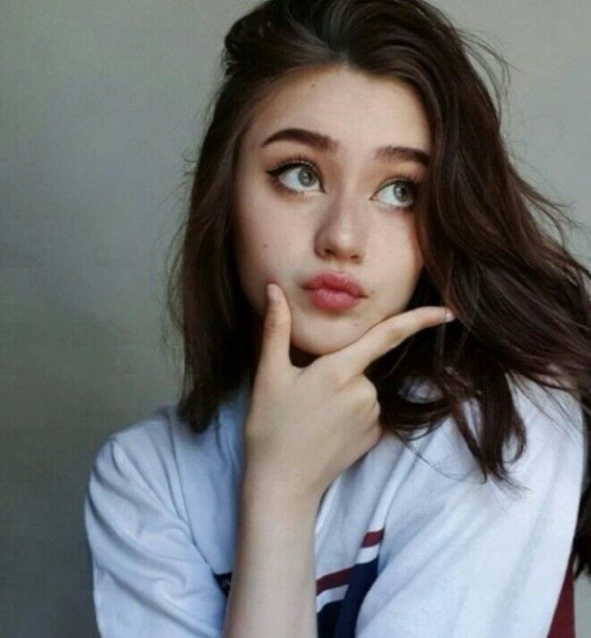Stylish Girls Dp