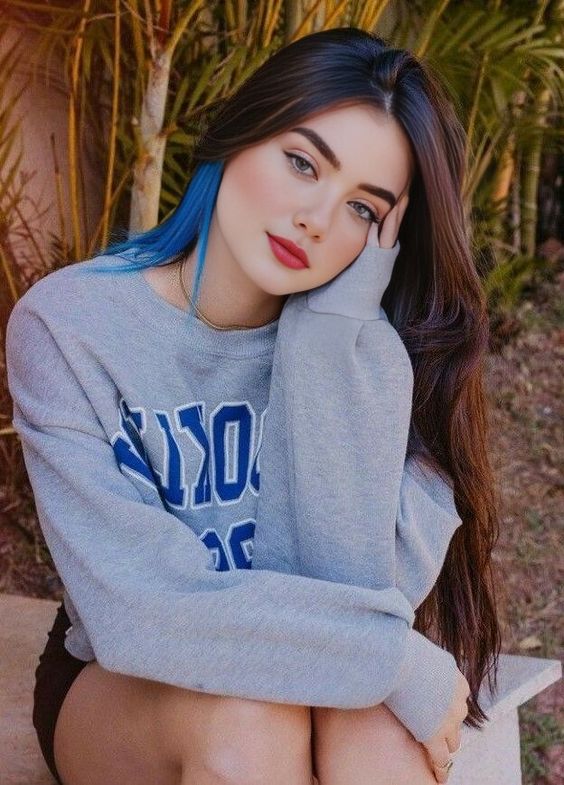 Stylish Girls Dp