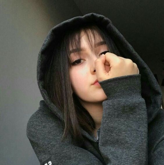 Stylish Girls Dp