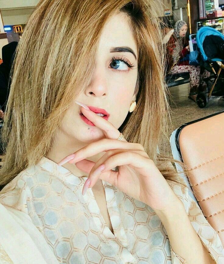 Stylish Girls Dp