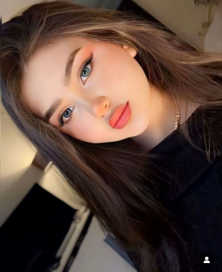 Stylish Girls Dp
