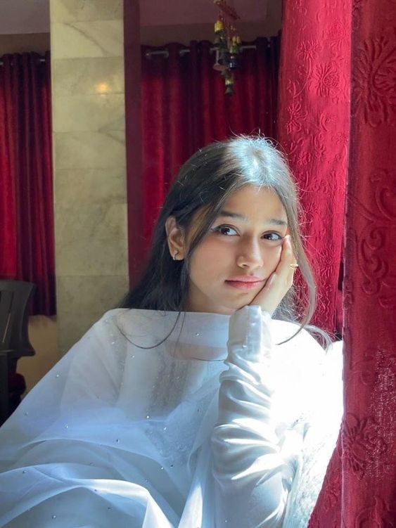 Cute Girls Dp 