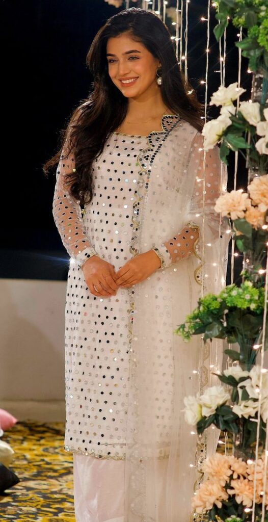 Cute Girls Dp