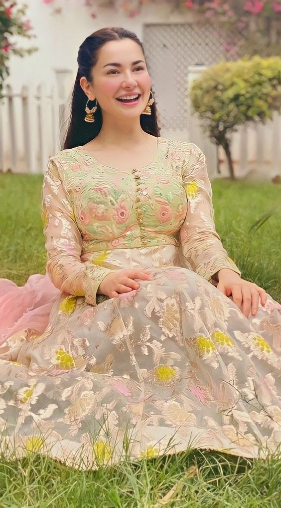Cute Girls Dp