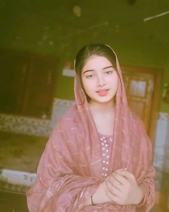 Cute Girls Dp 
