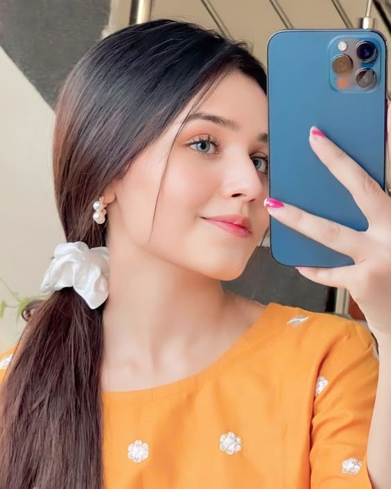 Cute Girls Dp 