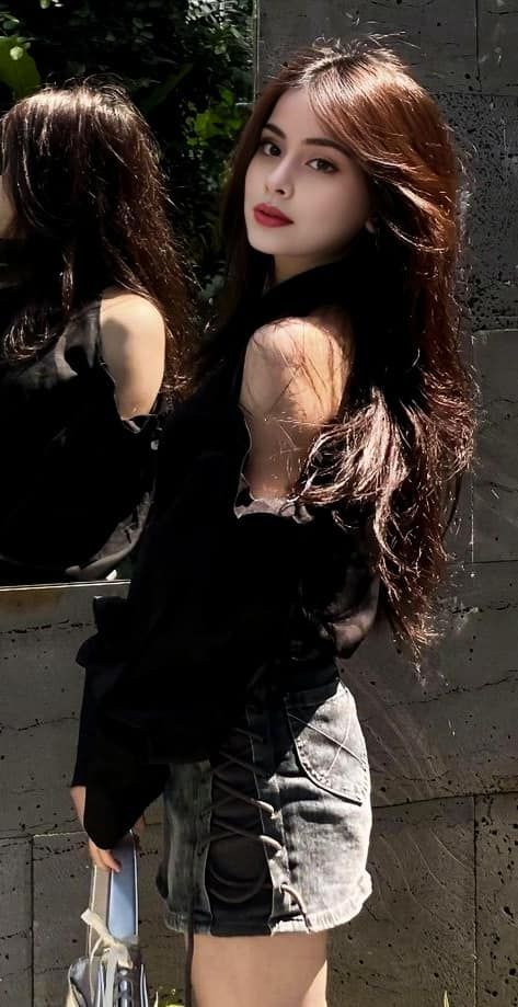 Stylish Girls Dp