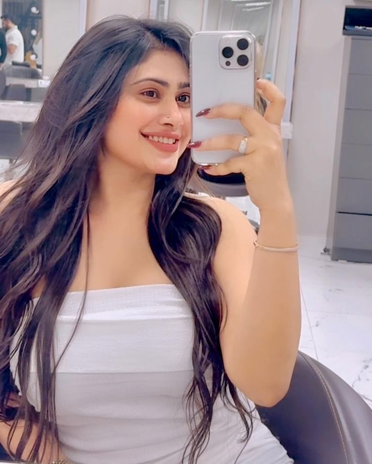 Stylish Girls Dp