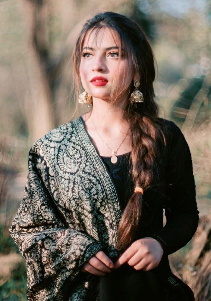 Stylish Girls Dp