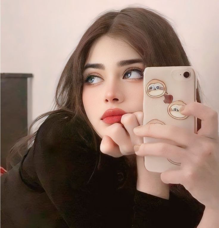 Stylish Girls Dp