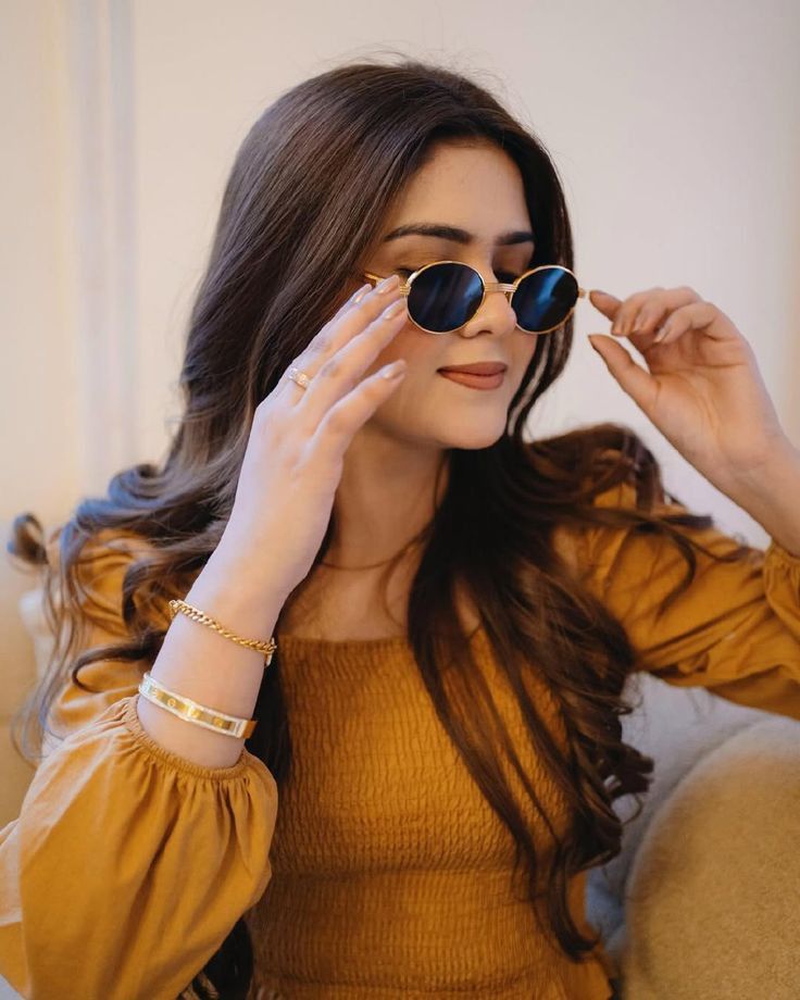 Stylish Girls Dp