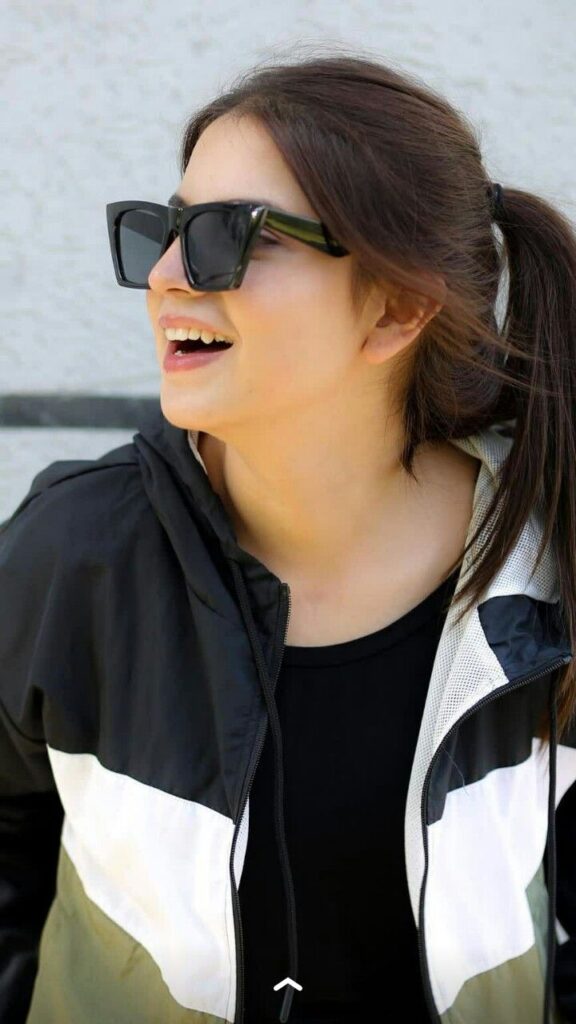Stylish Girls Dp