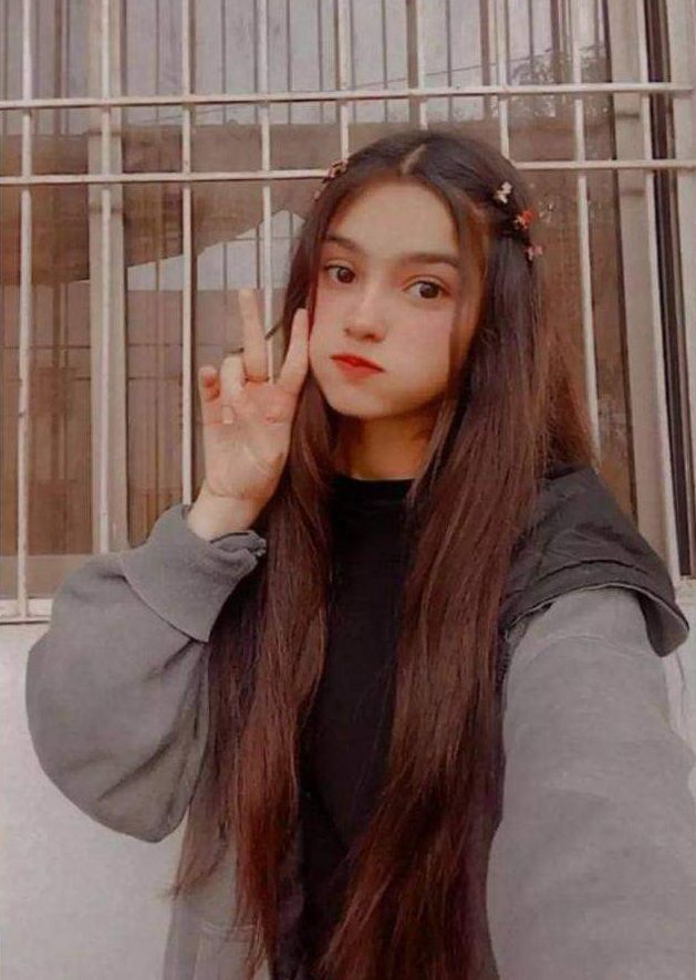 Stylish Girls Dp