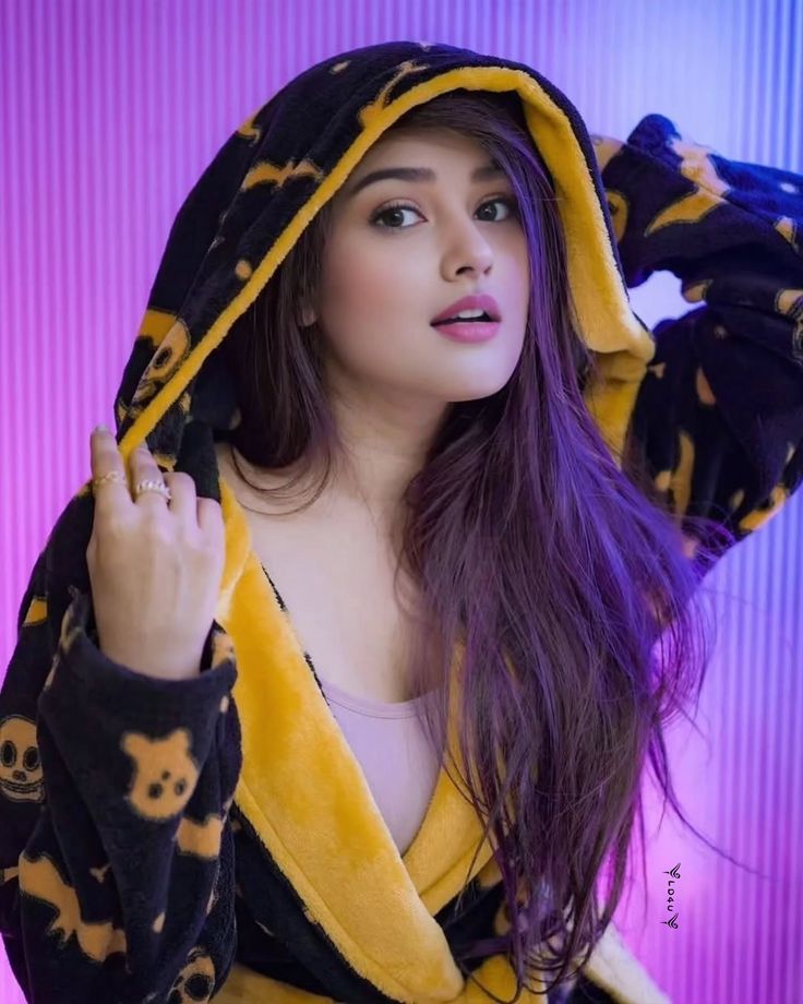 Stylish Girls Dp