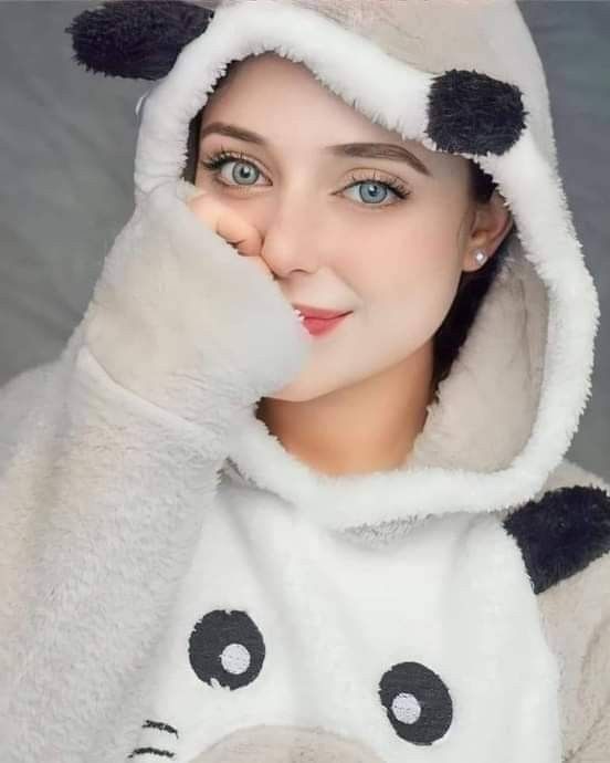 Stylish Girls Dp