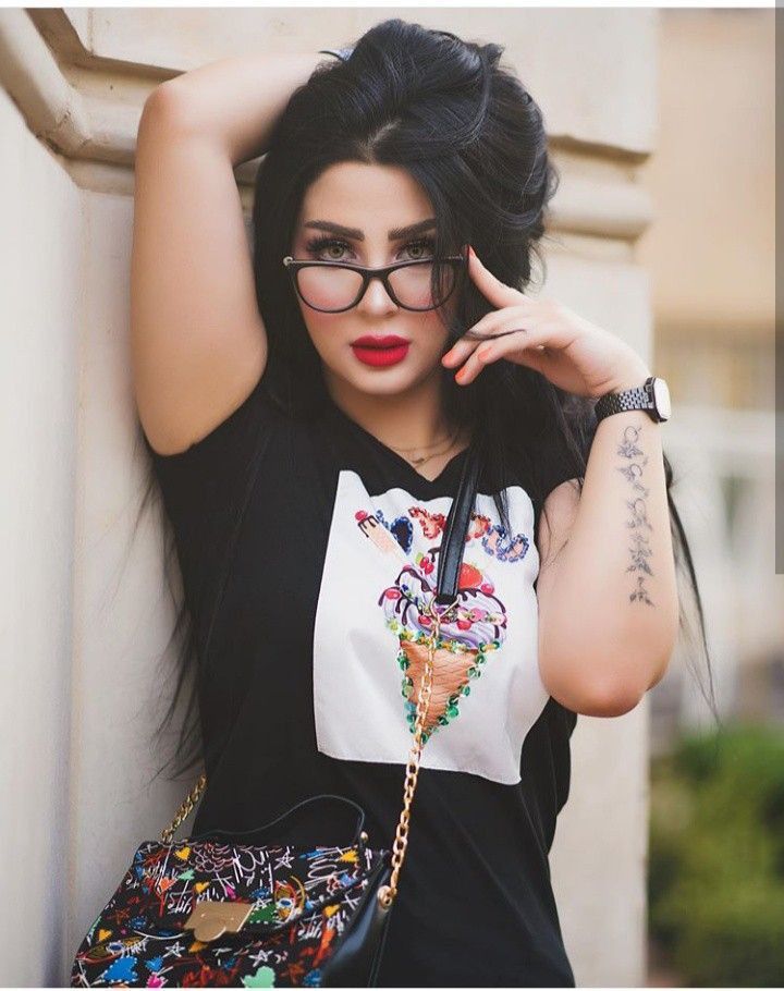 Stylish Girls Dp