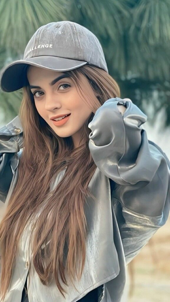 Stylish Girls Dp