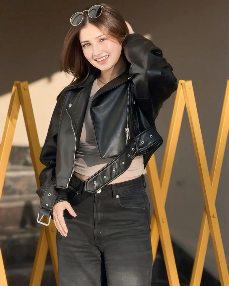 Stylish Girls Dp
