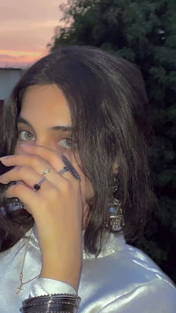 Eye Girls Dp 