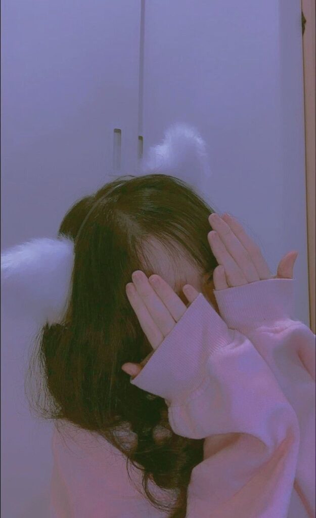 Hidden Face DP for Girls 
