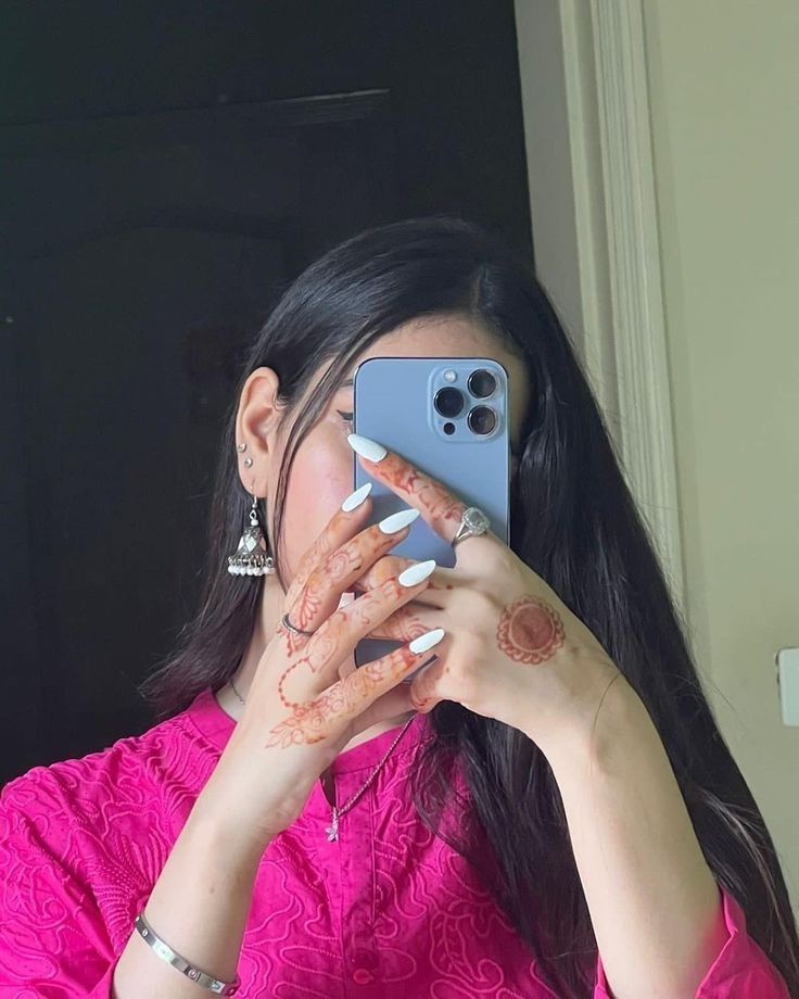 Hidden Face DP for Girls 